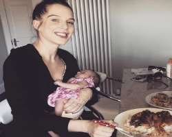 Helen Flanagan eating non vegetarian food